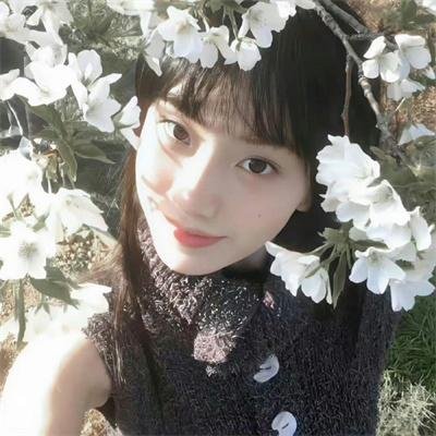 三个月亮